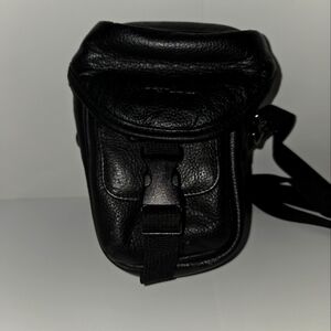 Nikon Adjustable Shoulder Bag for Nikon Coolpix Cameras Black Genuine Leather